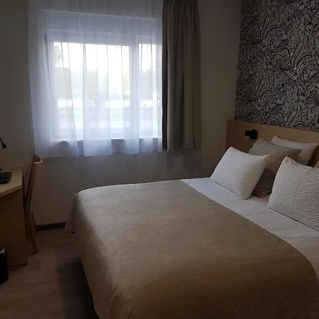 The Originals Hotel-restaurant-terrasse Du Paarc Dunkerque 酒店